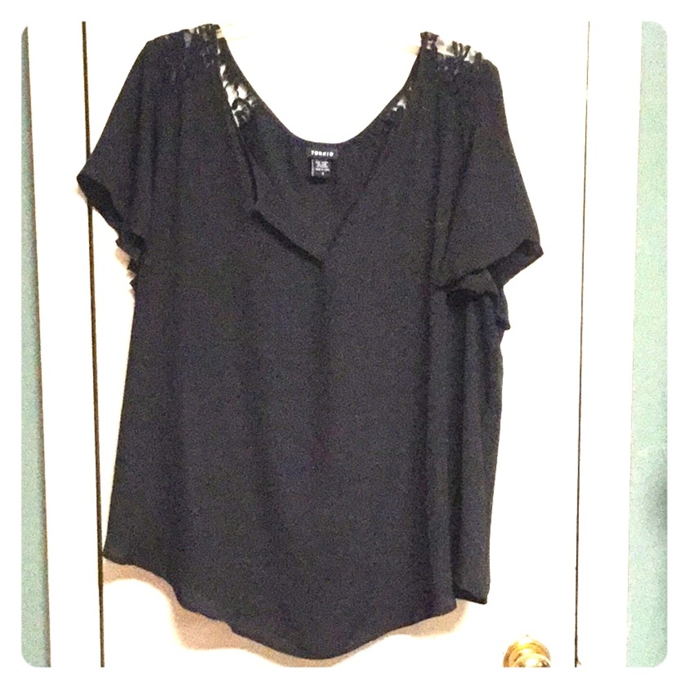 Torrid Size 3- Abbey Top